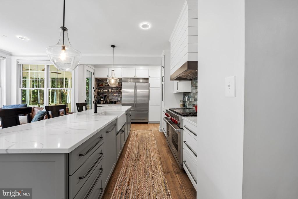 9613 PARKWOOD DRIVE