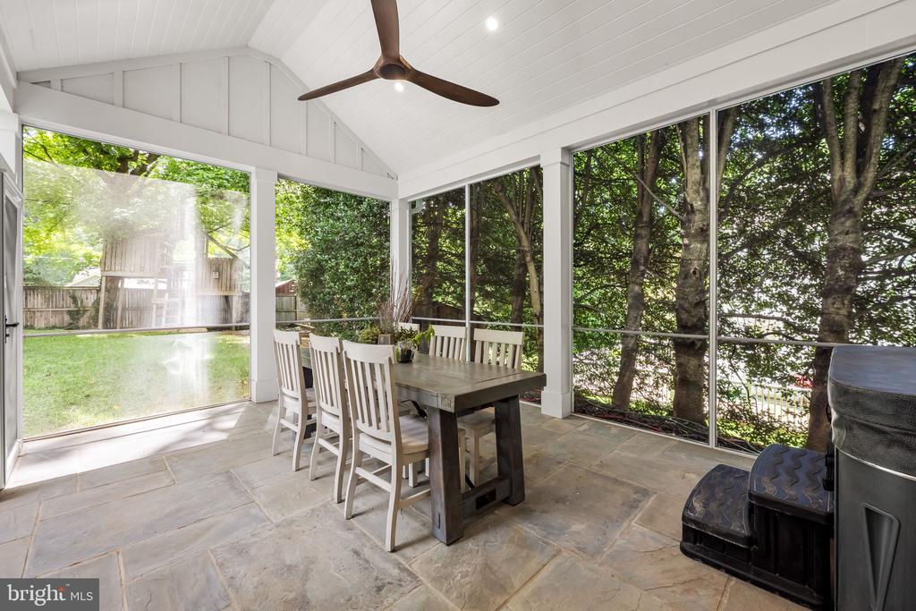 9613 PARKWOOD DRIVE