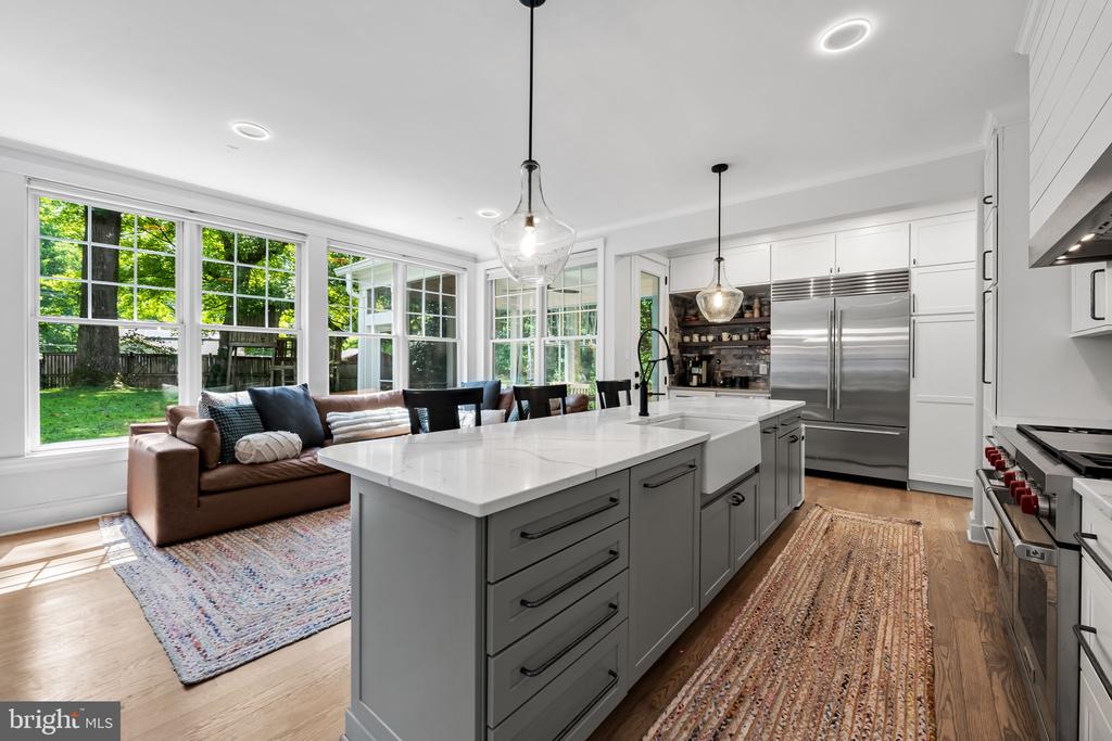 9613 PARKWOOD DRIVE