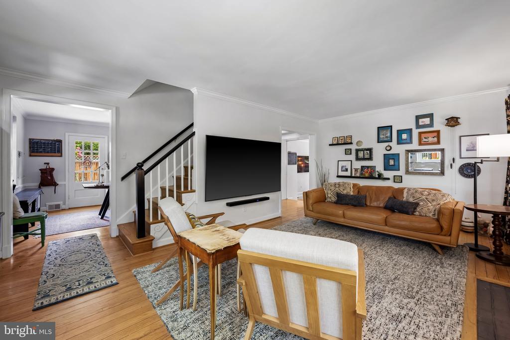 9613 PARKWOOD DRIVE