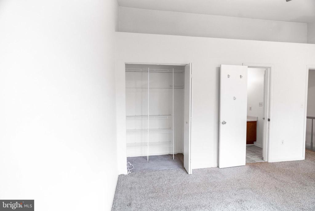 2922 STRAUSS TERRACE