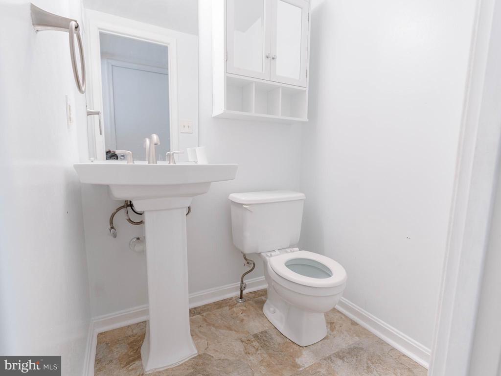 2922 STRAUSS TERRACE