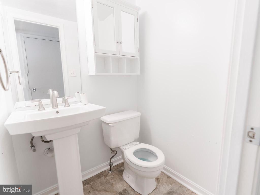 2922 STRAUSS TERRACE