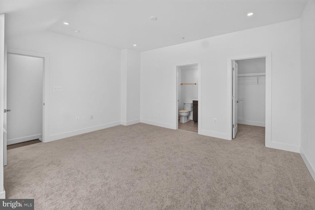11105 MEDICAL CENTER DRIVE
