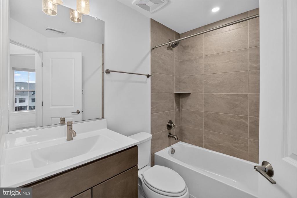 11105 MEDICAL CENTER DRIVE