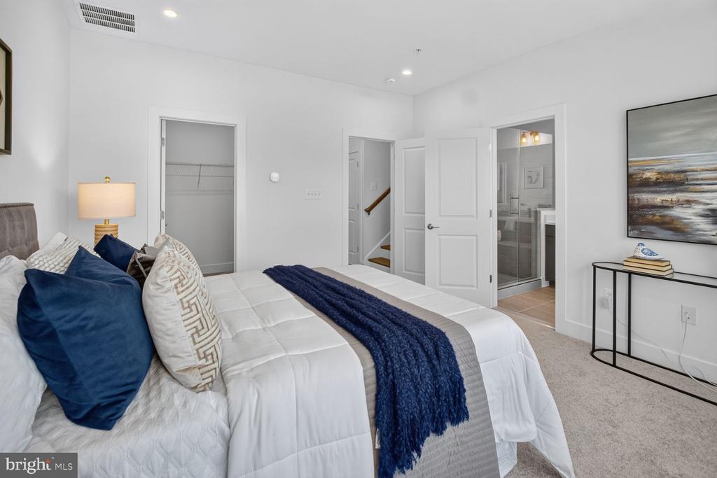 11105 MEDICAL CENTER DRIVE