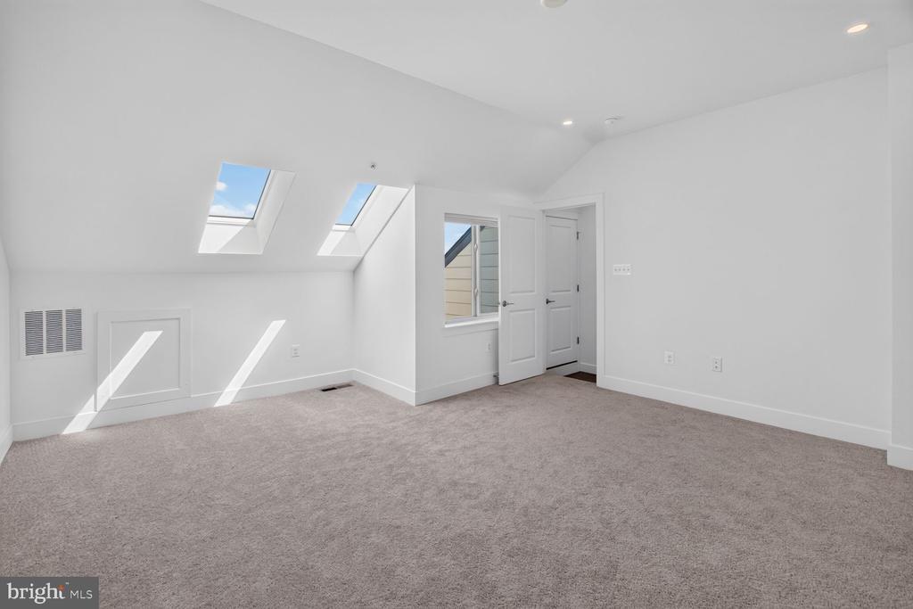 11105 MEDICAL CENTER DRIVE