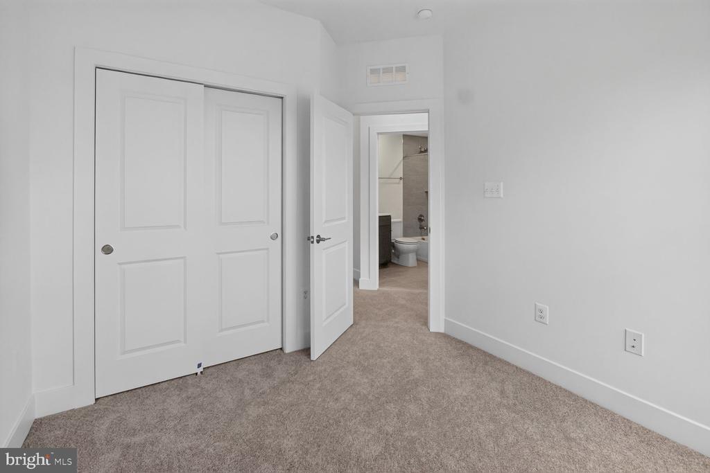 11105 MEDICAL CENTER DRIVE