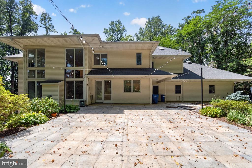 8309 OLD SEVEN LOCKS ROAD