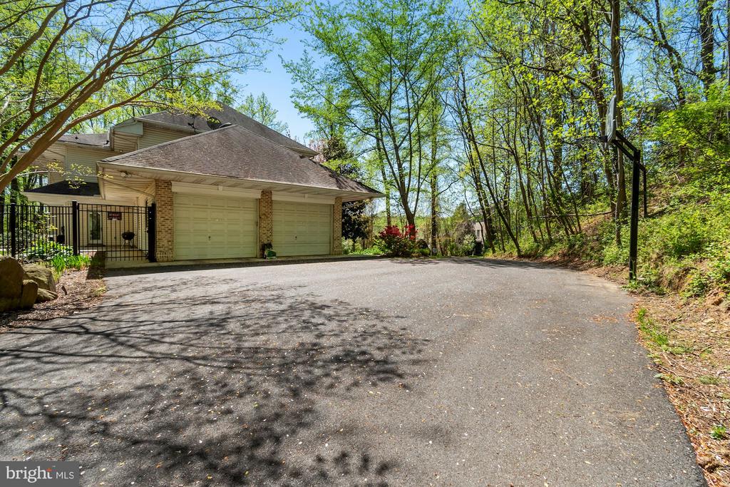 8309 OLD SEVEN LOCKS ROAD