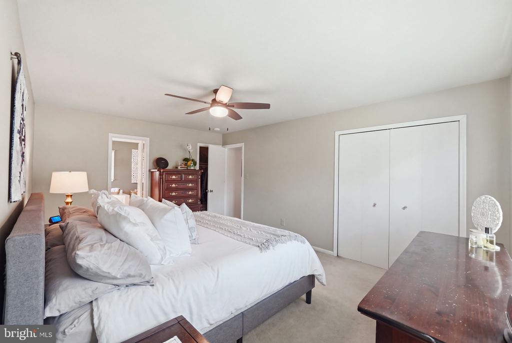 9817 MAINSAIL DRIVE