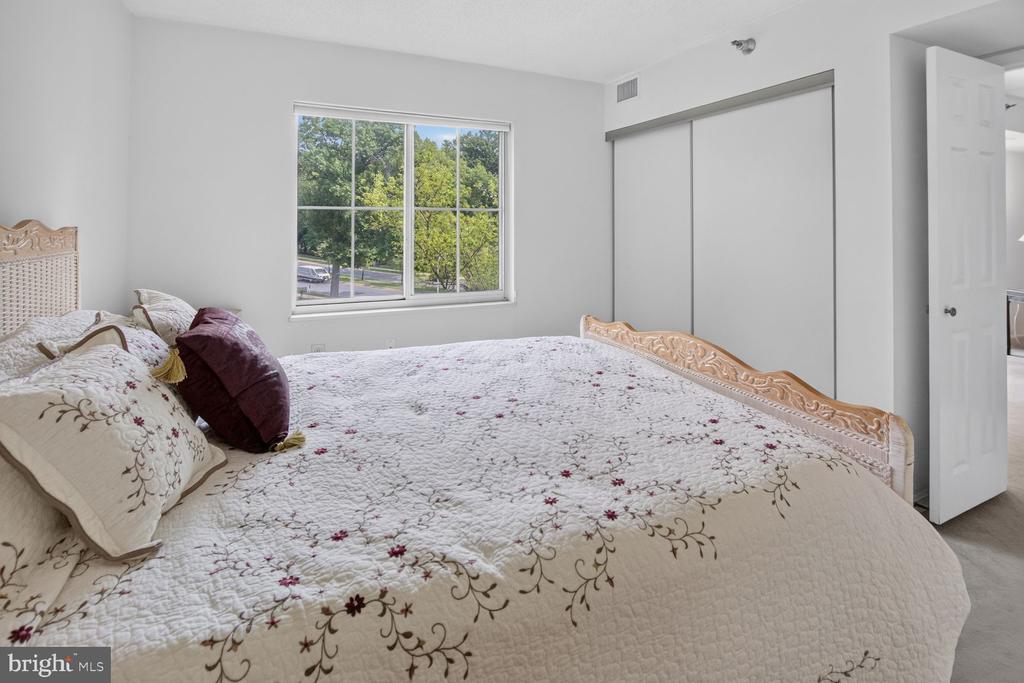14801 PENNFIELD CIRCLE Unit: 311