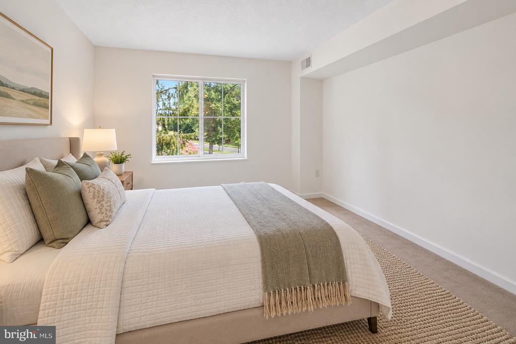 14801 PENNFIELD CIRCLE Unit: 311