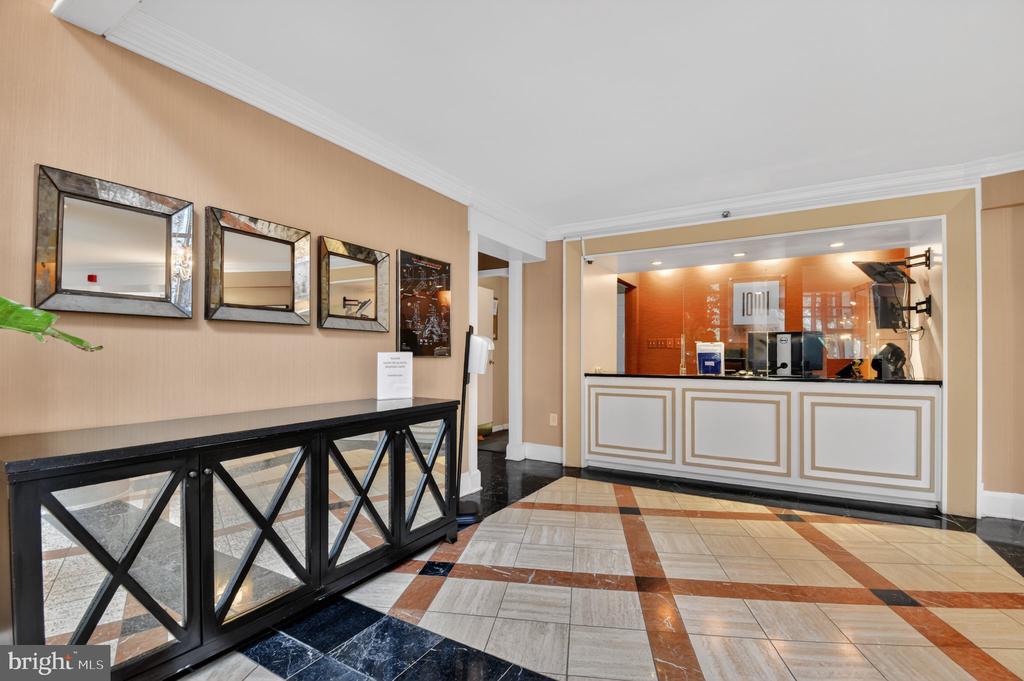 10101 GROSVENOR PLACE Unit: 701