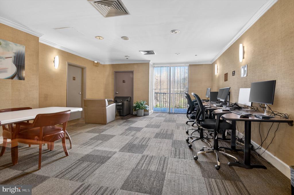 10101 GROSVENOR PLACE Unit: 701