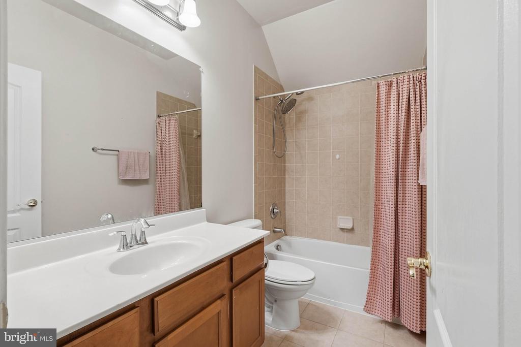 13562 STATION STREET Unit: 13562