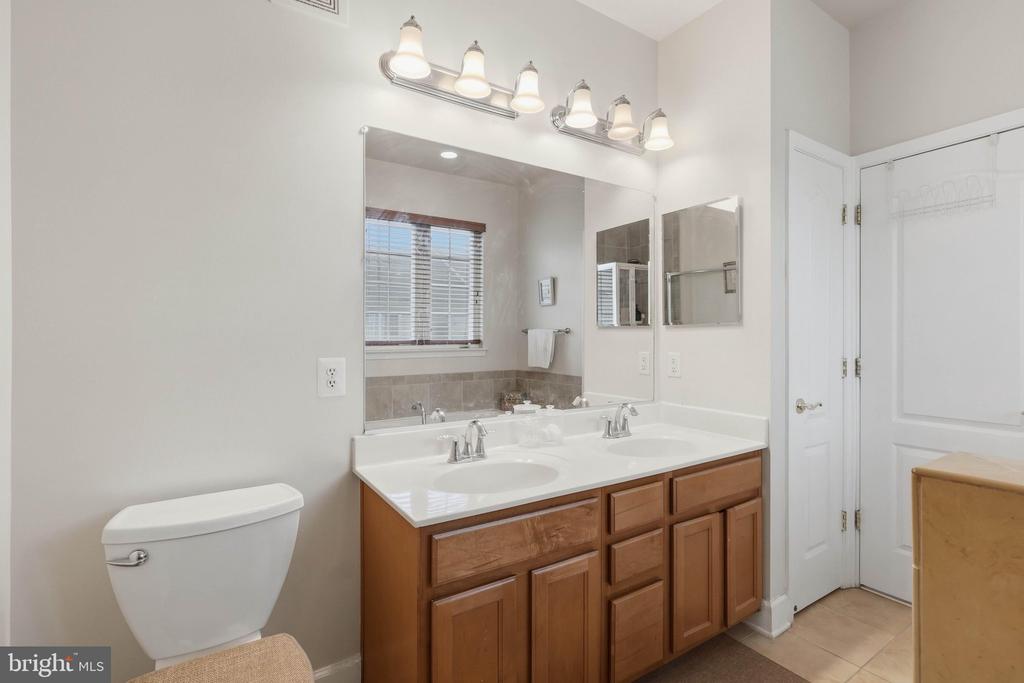 13562 STATION STREET Unit: 13562
