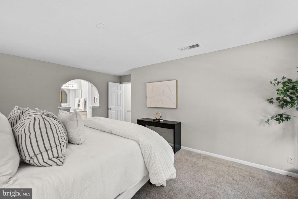 5822 INMAN PARK CIRCLE Unit: 110