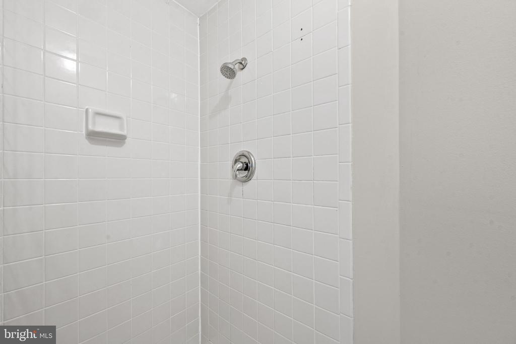 5822 INMAN PARK CIRCLE Unit: 110