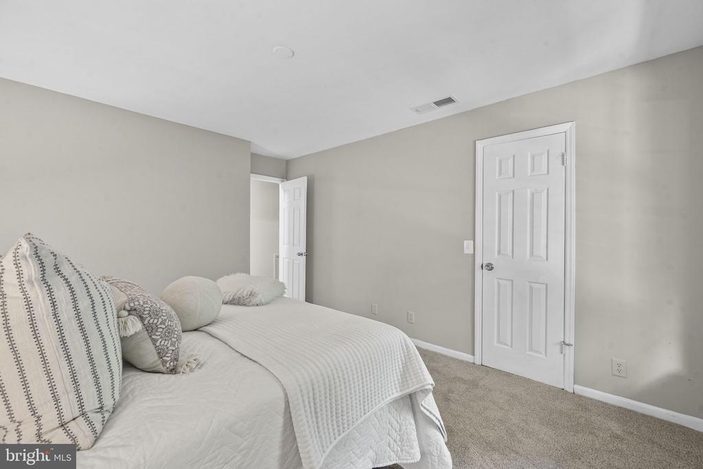 5822 INMAN PARK CIRCLE Unit: 110