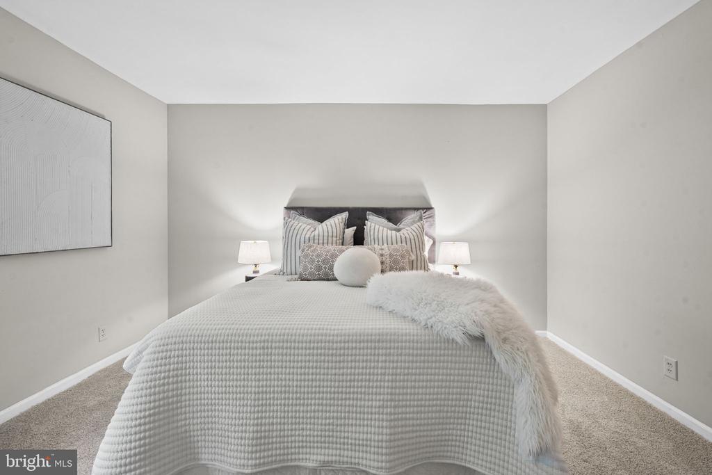 5822 INMAN PARK CIRCLE Unit: 110