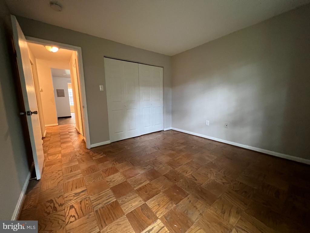 886 QUINCE BOULEVARD Unit: 202