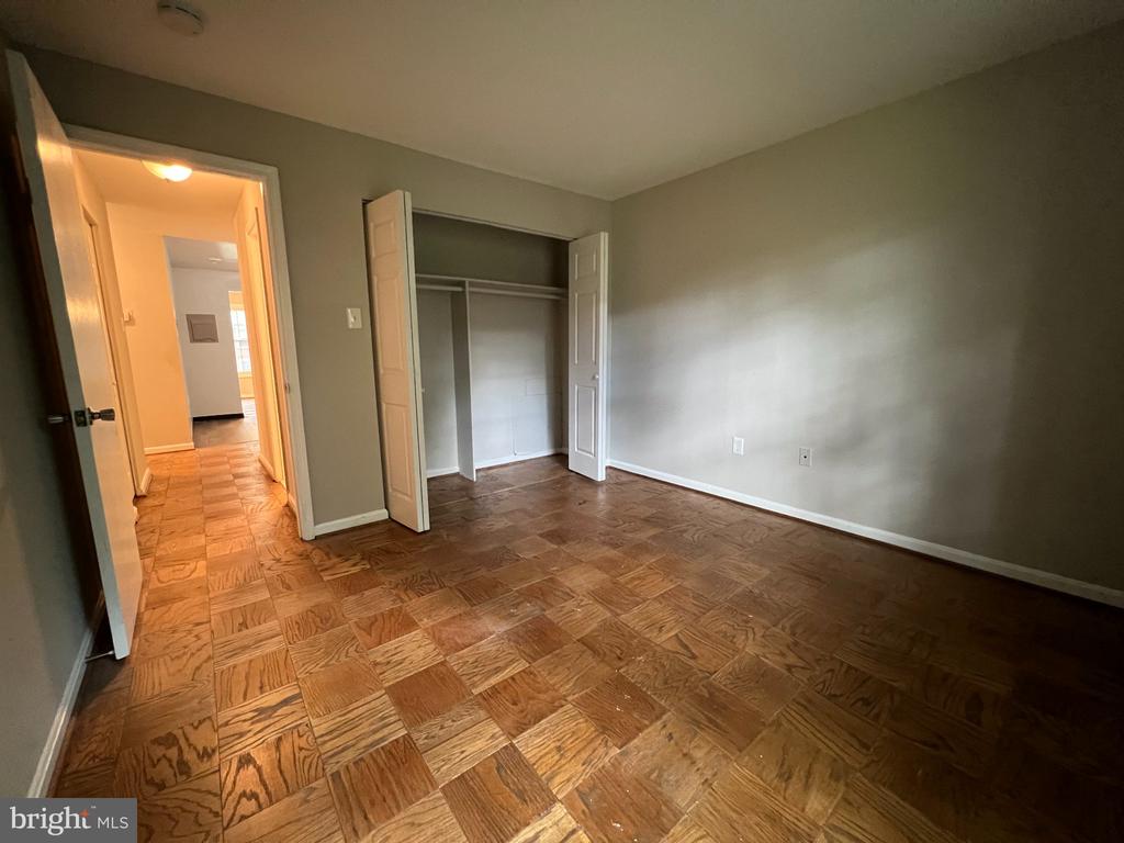 886 QUINCE BOULEVARD Unit: 202