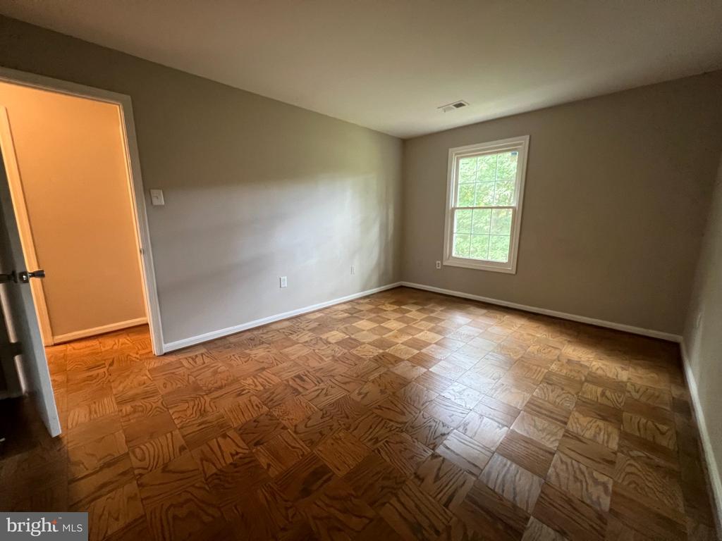 886 QUINCE BOULEVARD Unit: 202