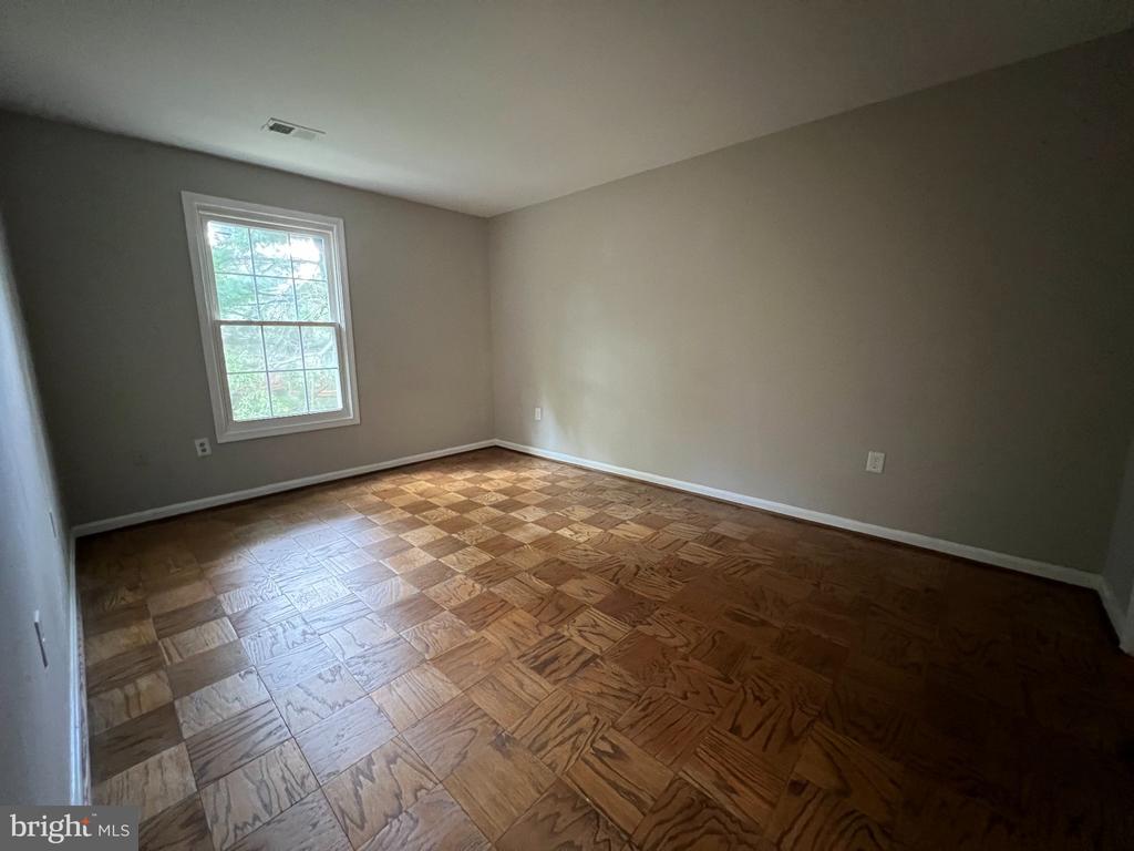 886 QUINCE BOULEVARD Unit: 202