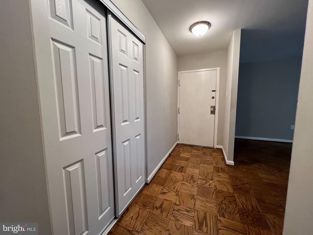 886 QUINCE BOULEVARD Unit: 202