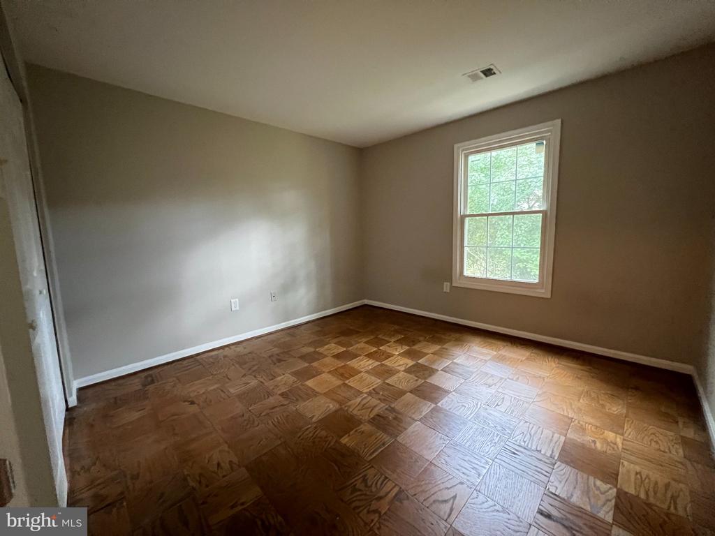 886 QUINCE BOULEVARD Unit: 202
