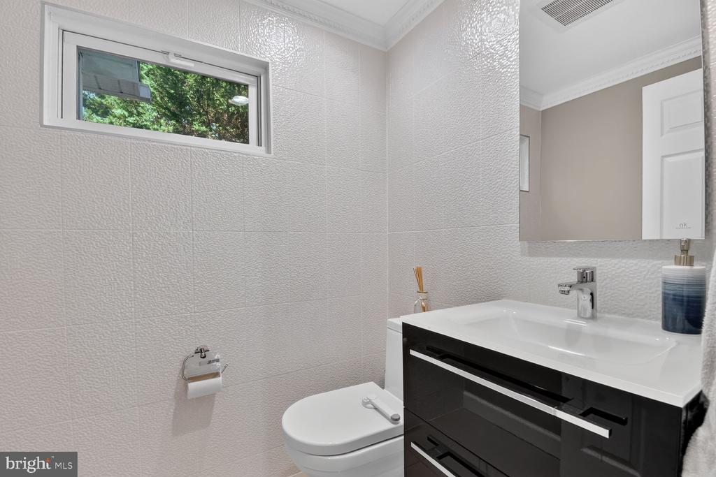 9 RICHVIEW COURT