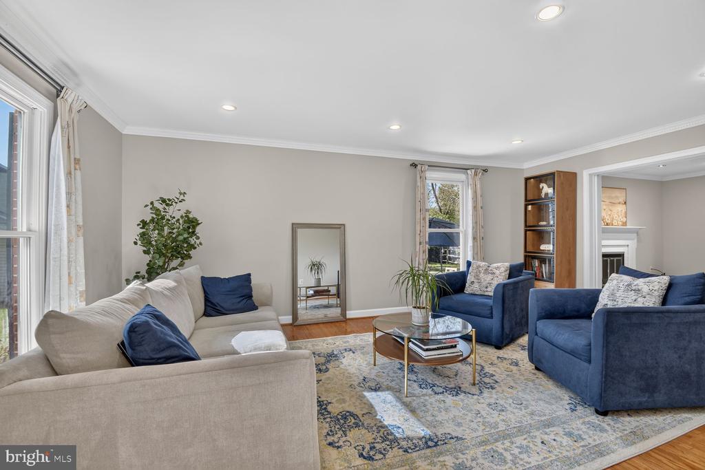 9 RICHVIEW COURT