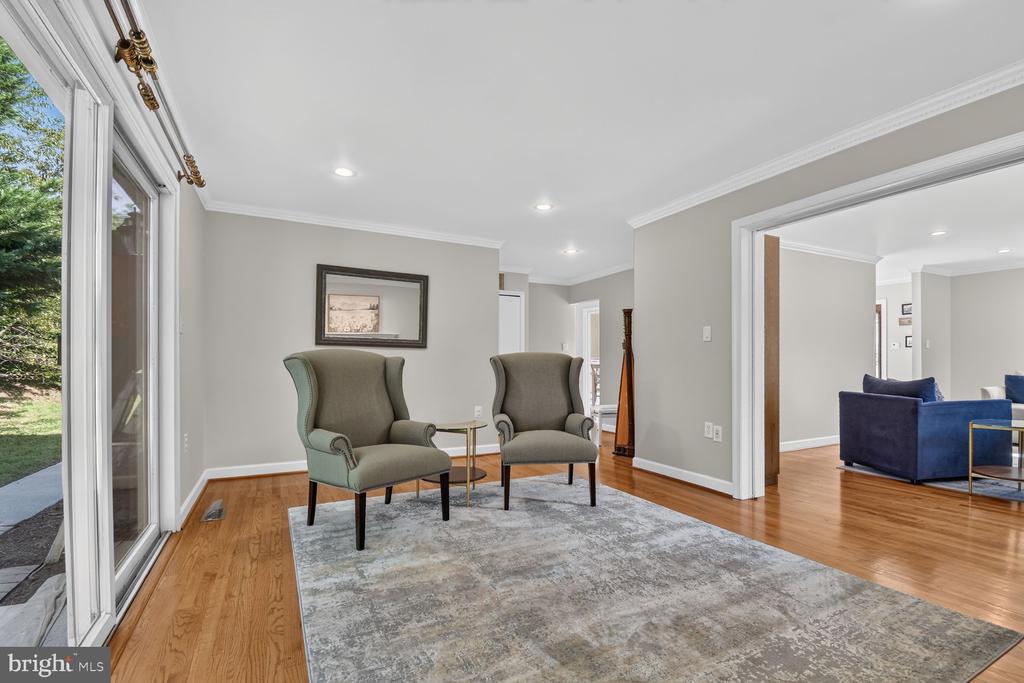9 RICHVIEW COURT