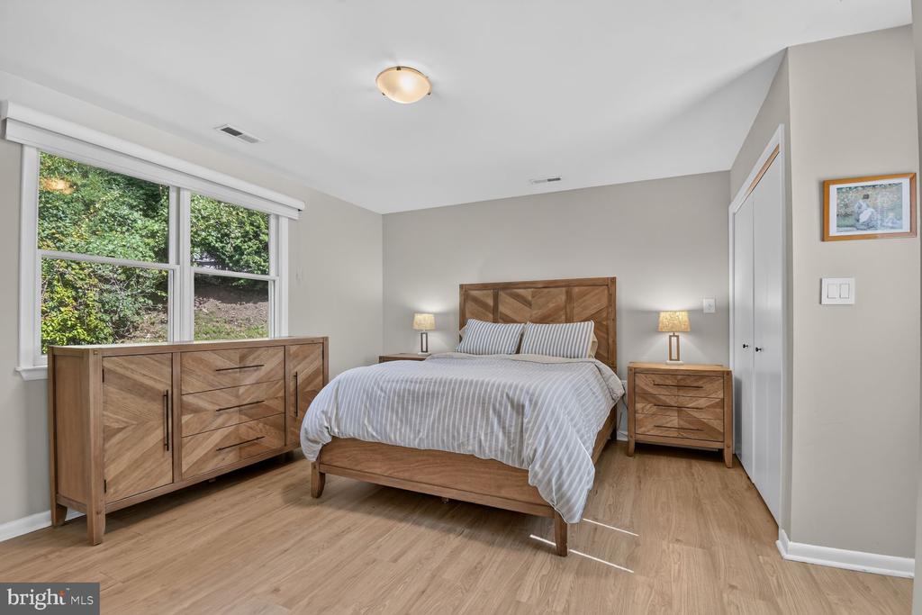 9 RICHVIEW COURT