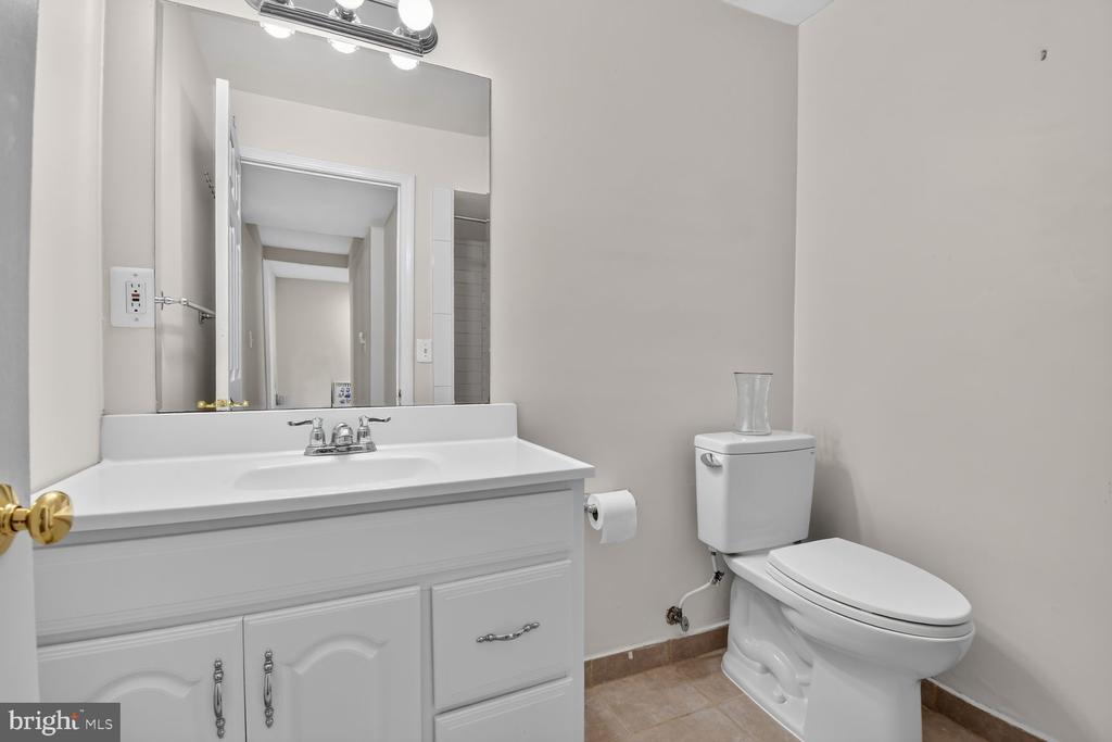 9 RICHVIEW COURT