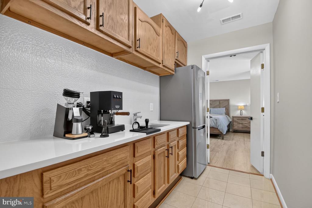 9 RICHVIEW COURT