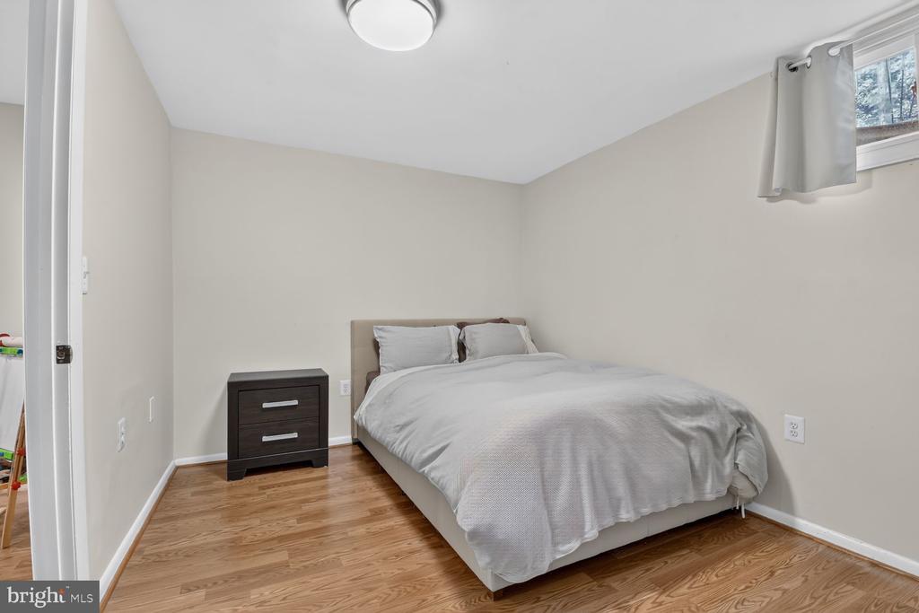 9 RICHVIEW COURT