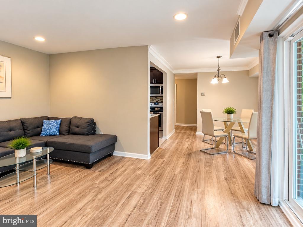 17804 BUEHLER ROAD Unit: 2-B-2