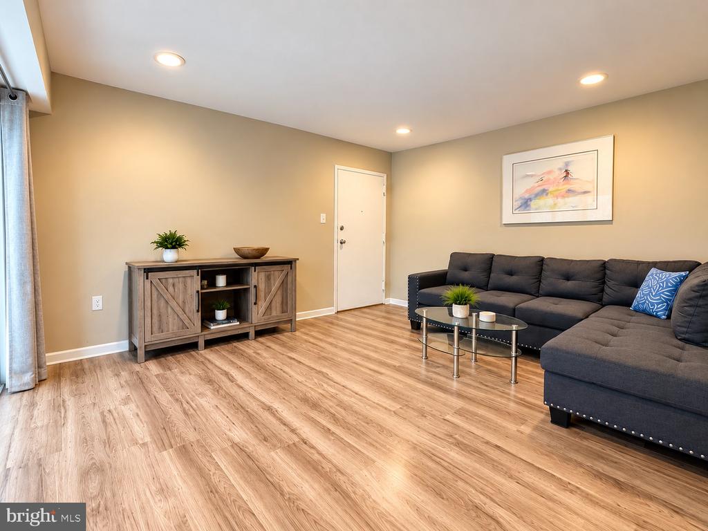17804 BUEHLER ROAD Unit: 2-B-2