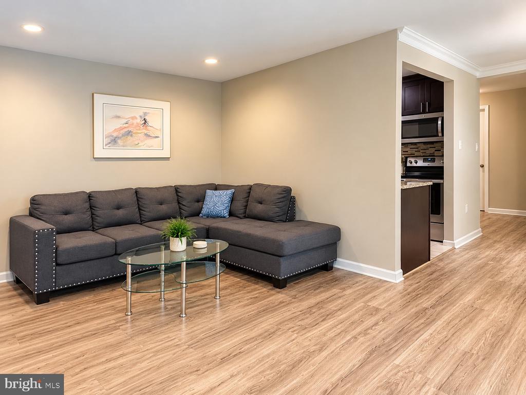 17804 BUEHLER ROAD Unit: 2-B-2