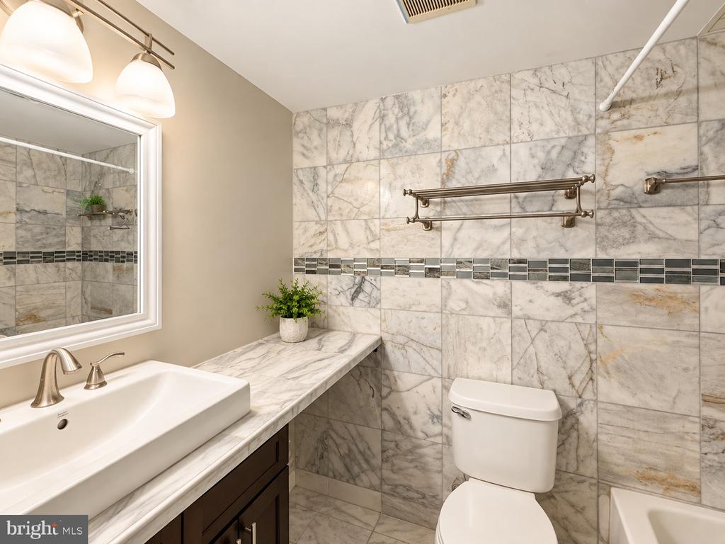 17804 BUEHLER ROAD Unit: 2-B-2