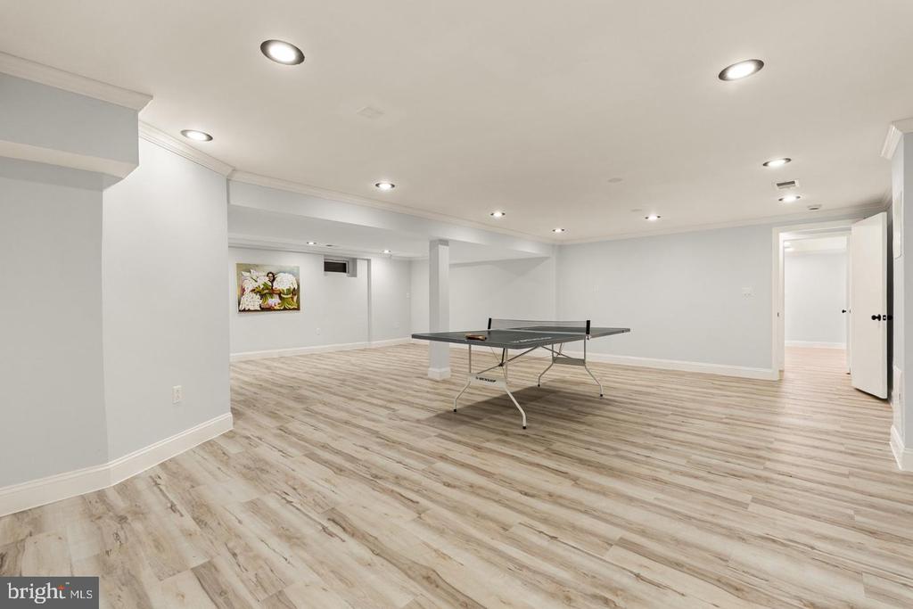 9414 WADSWORTH DRIVE