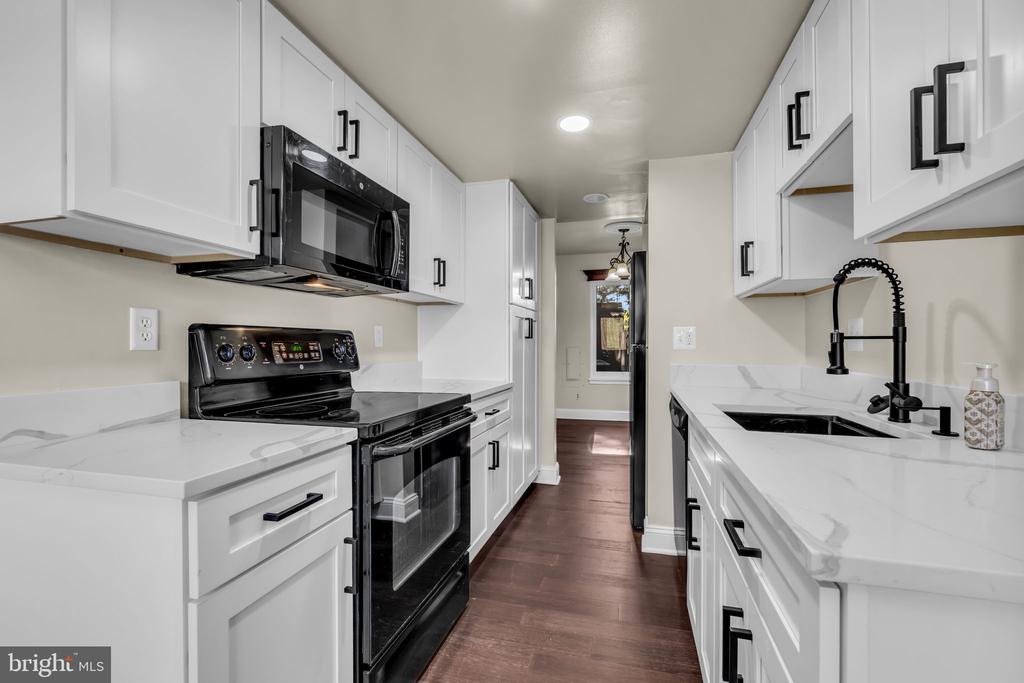 10022 WEDGE WAY