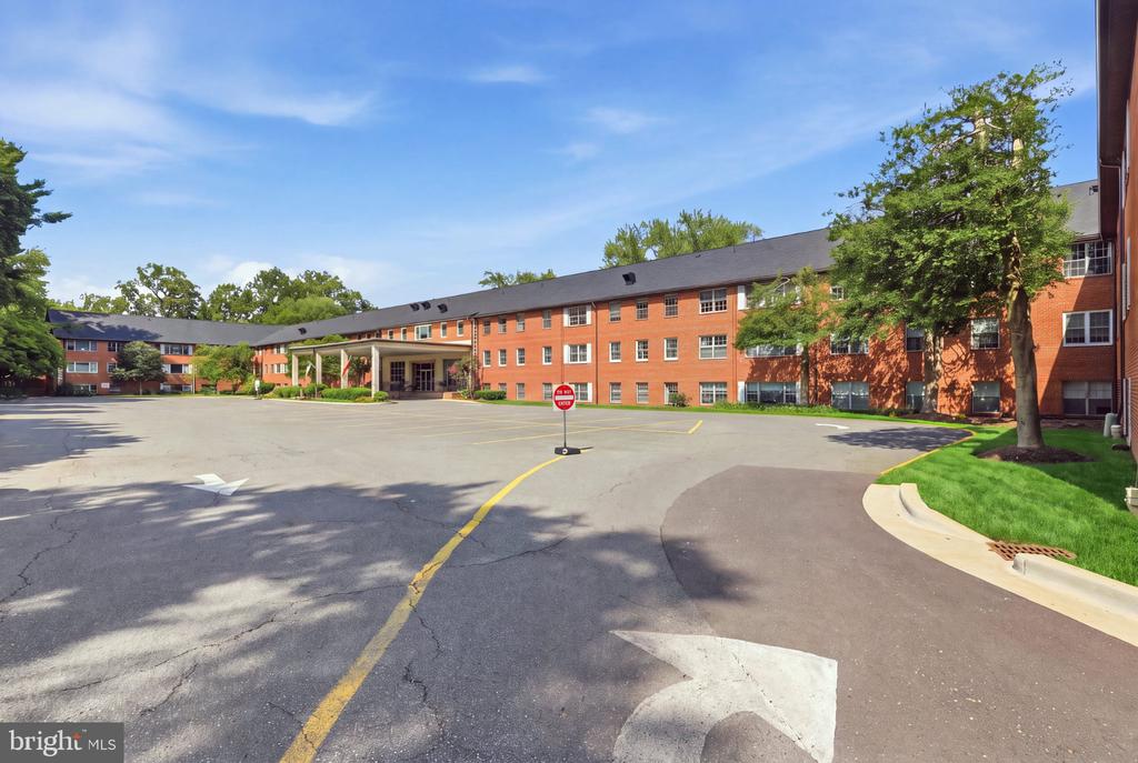 5301 WESTBARD CIRCLE Unit: 343