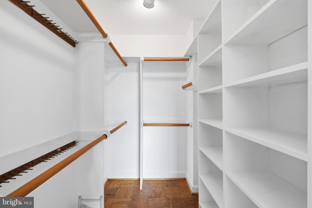 5301 WESTBARD CIRCLE Unit: 343