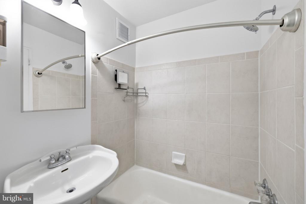 5301 WESTBARD CIRCLE Unit: 343