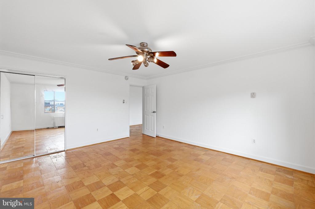 5301 WESTBARD CIRCLE Unit: 343