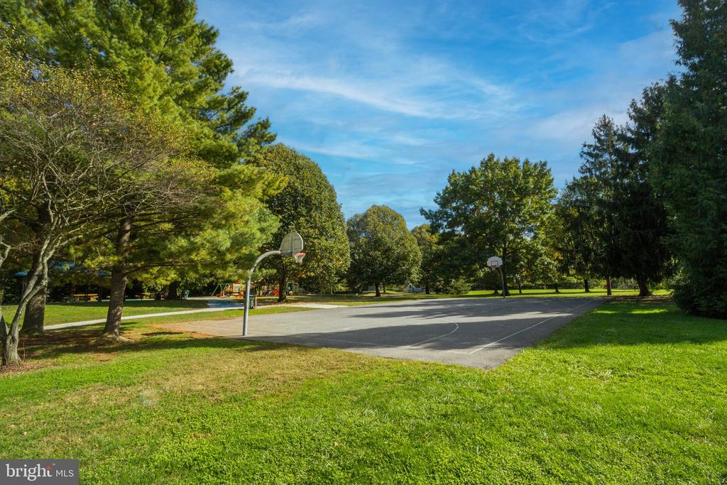20527 GOLF COURSE DRIVE