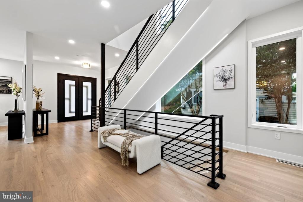 4421 BRADLEY LANE
